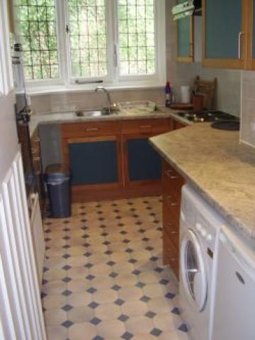 			NEW ON!, 2 Bedroom, 1 bath, 1 reception Flat			 Hendon Lane, FINCHLEY CENTRAL N3